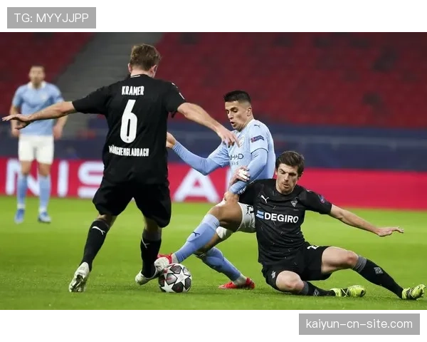 格里马尔多梅开二度助药厂逆转 边后卫进攻效率惊人